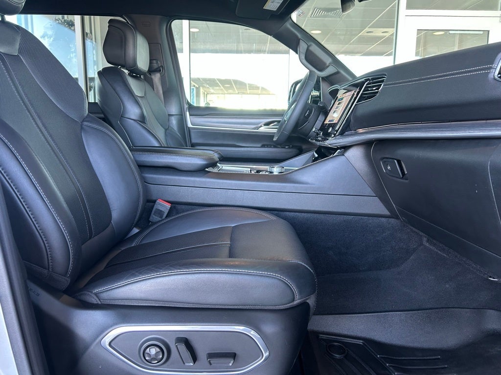 2023 Jeep Wagoneer L Series III