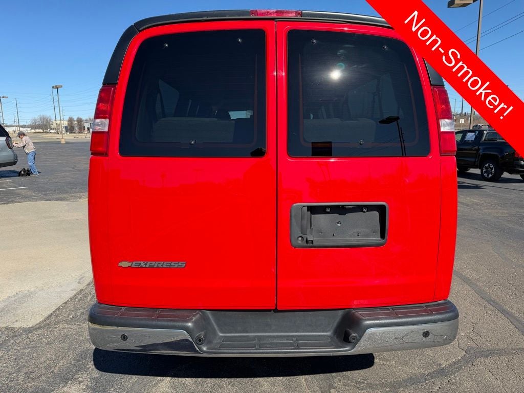 2024 Chevrolet Express Passenger LT Passenger