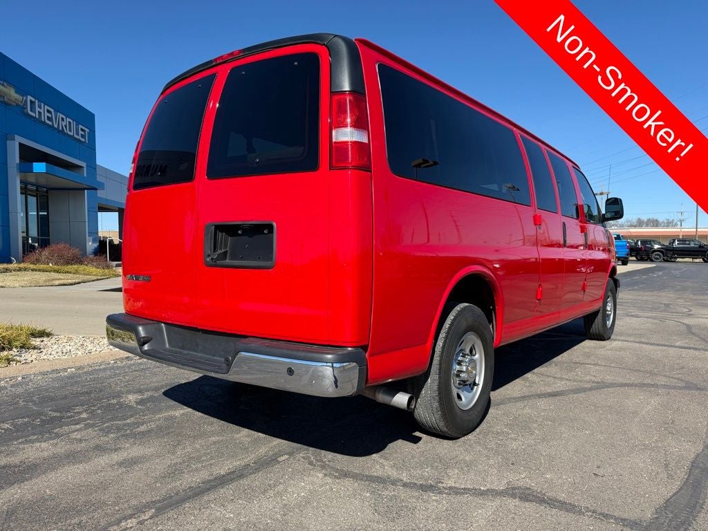 2024 Chevrolet Express Passenger LT Passenger