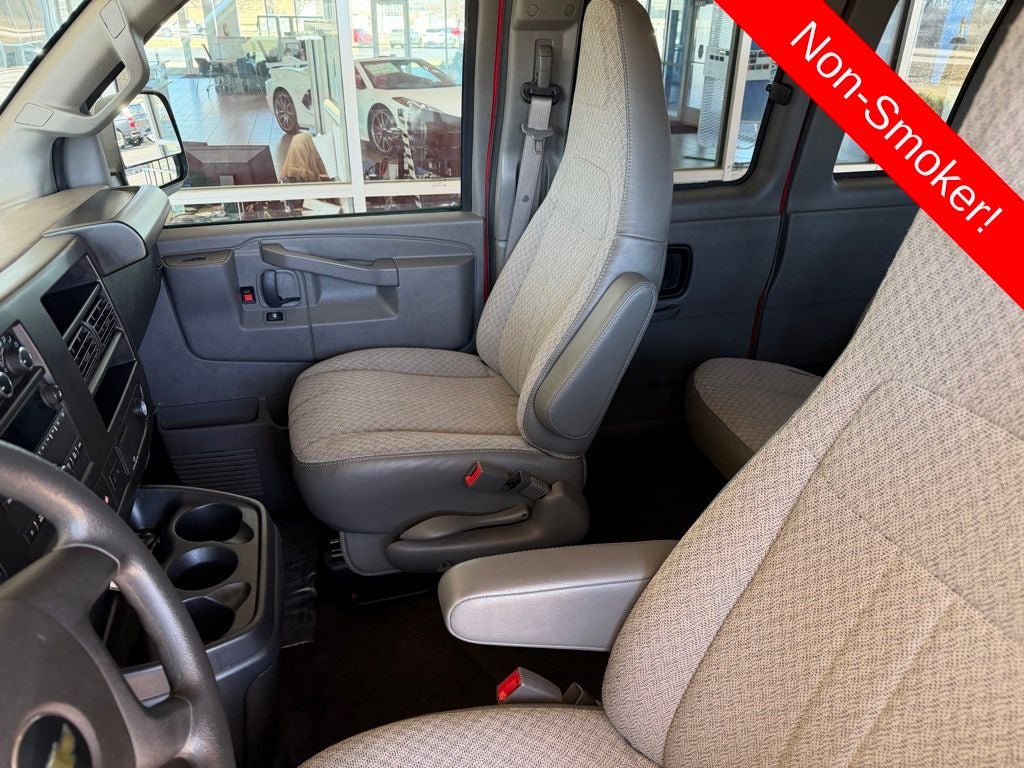 2024 Chevrolet Express Passenger LT Passenger