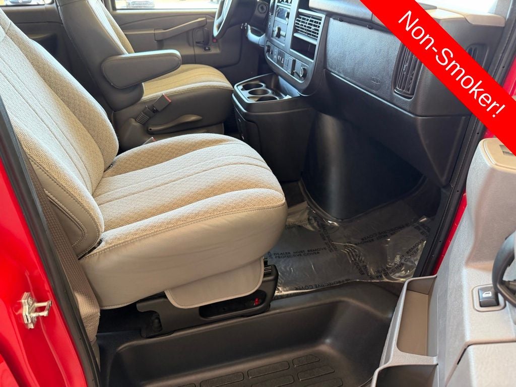 2024 Chevrolet Express Passenger LT Passenger