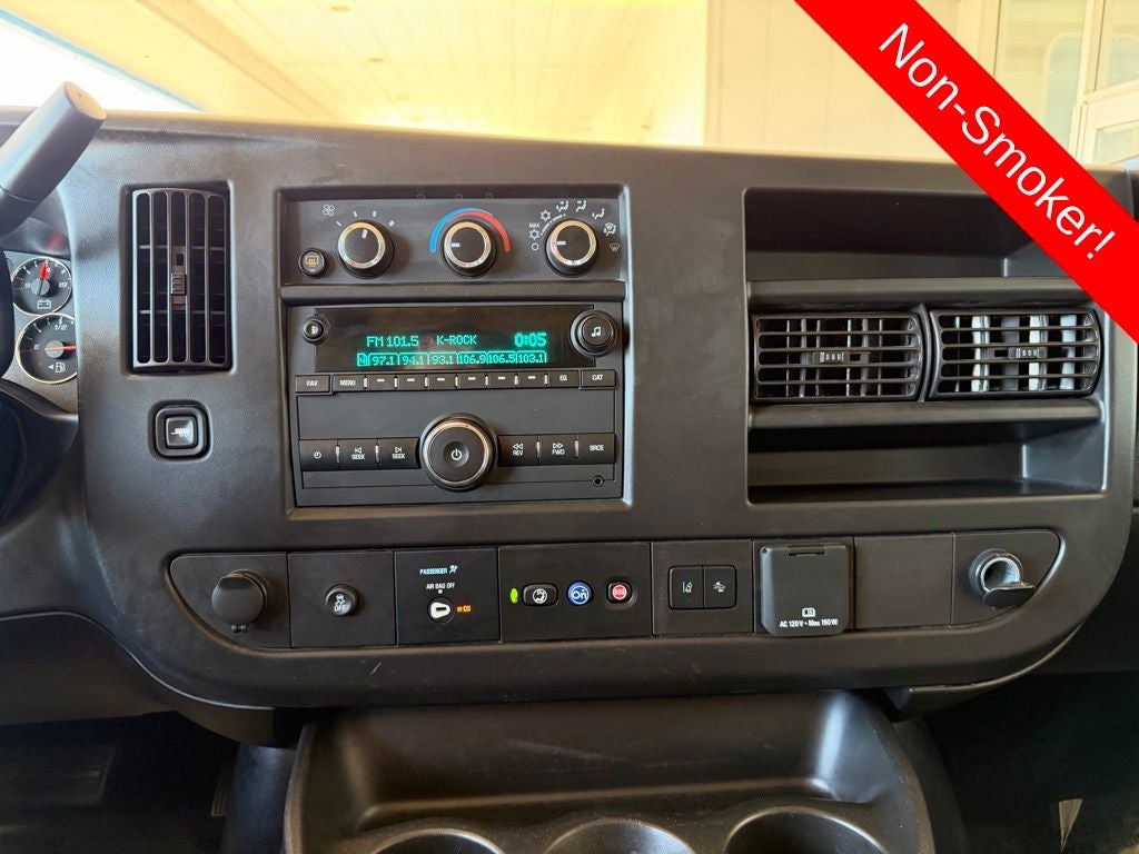 2024 Chevrolet Express Passenger LT Passenger