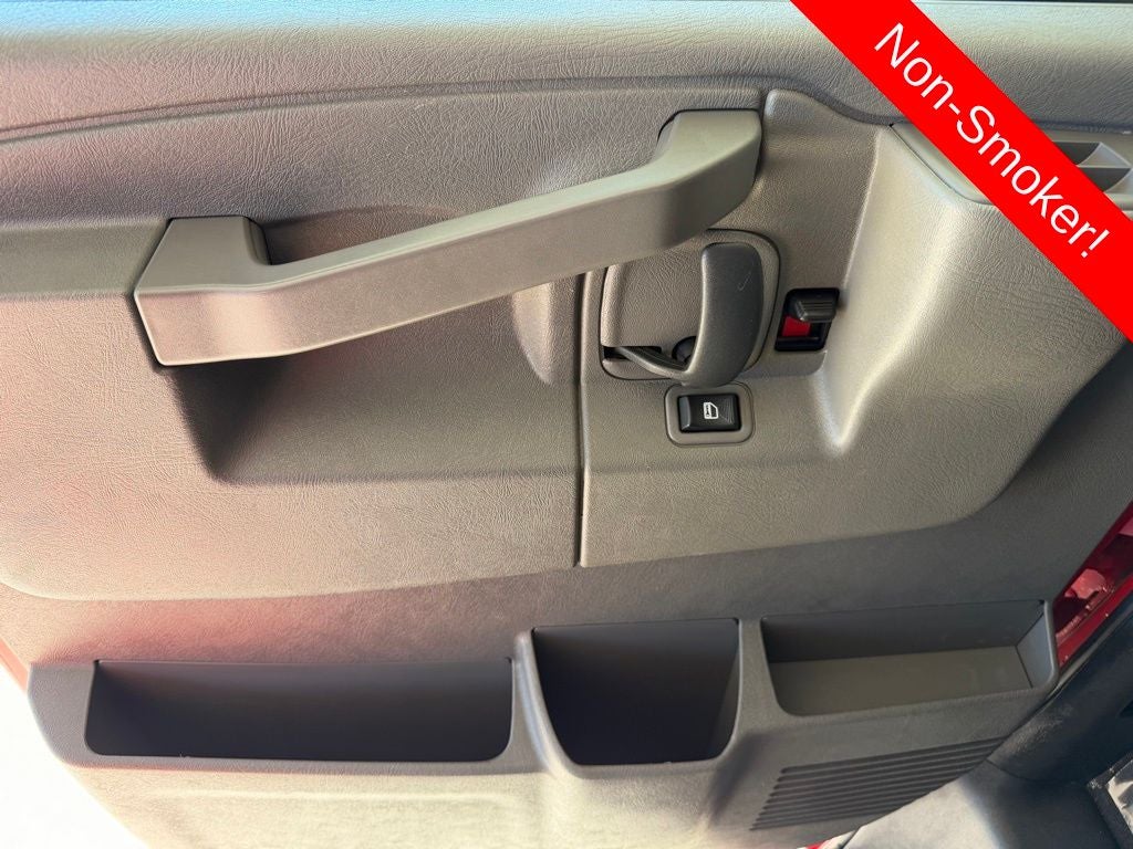 2024 Chevrolet Express Passenger LT Passenger