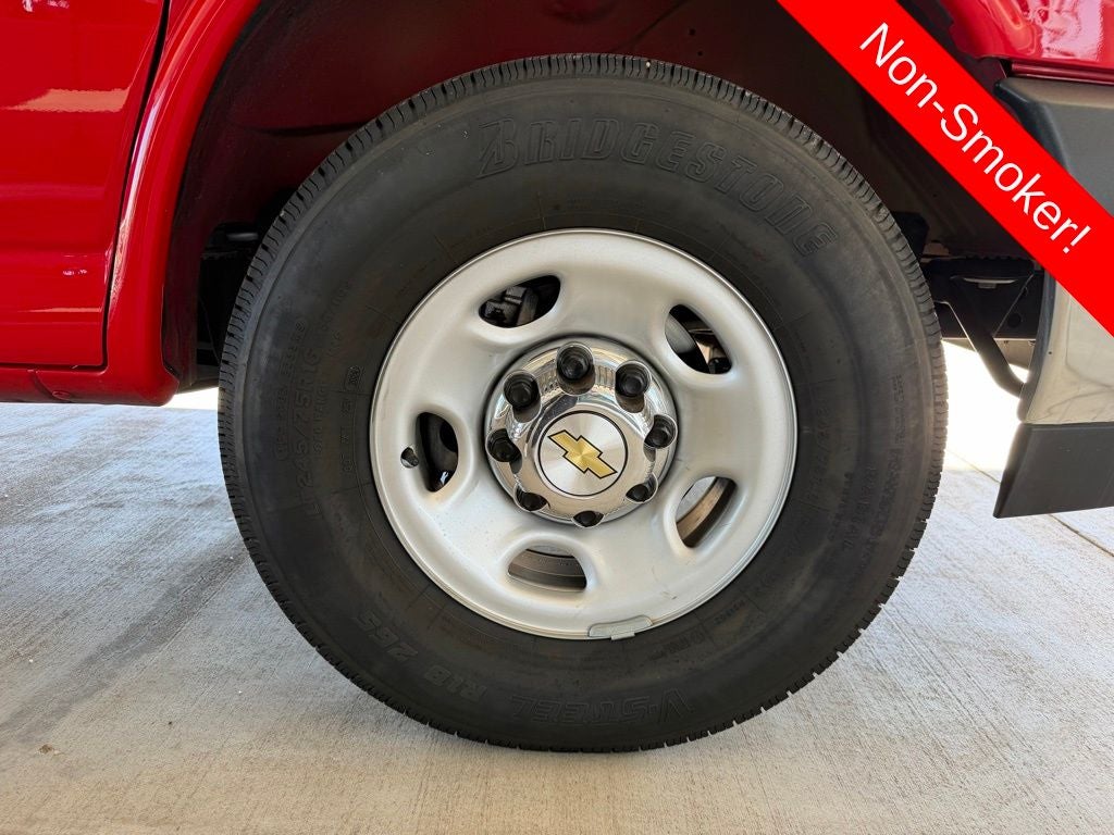 2024 Chevrolet Express Passenger LT Passenger