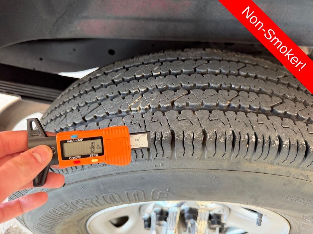 2024 Chevrolet Express Passenger LT Passenger