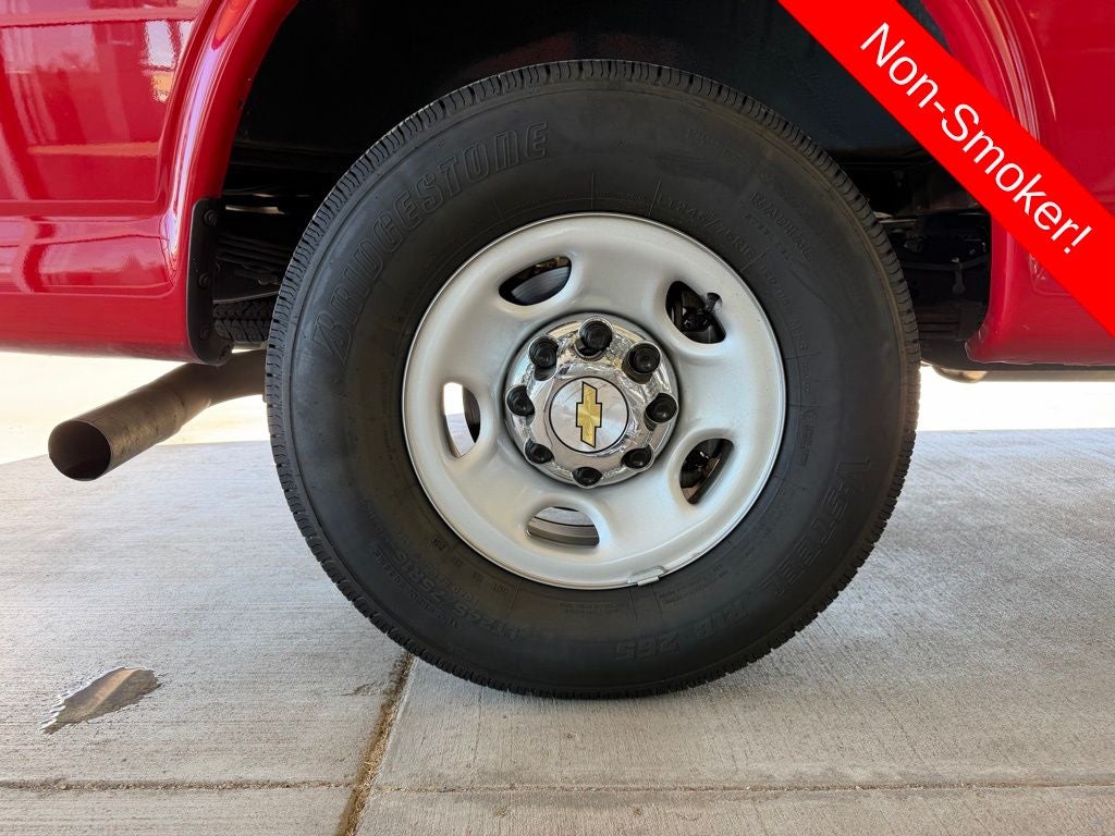 2024 Chevrolet Express Passenger LT Passenger