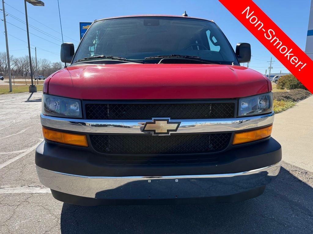 2024 Chevrolet Express Passenger LT Passenger