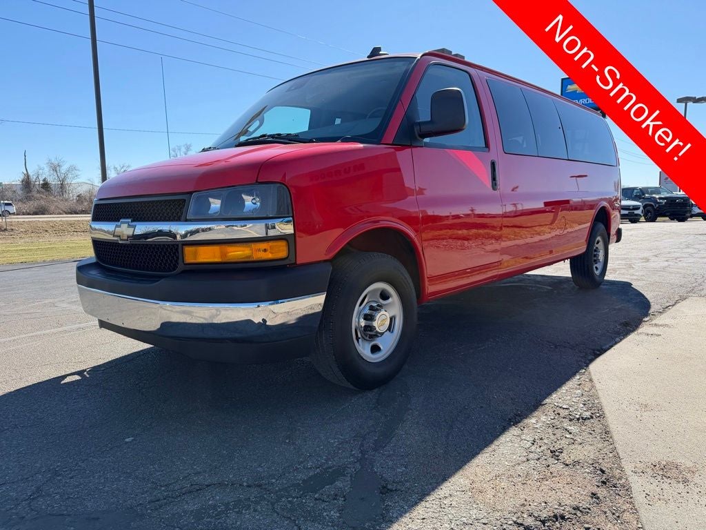 2024 Chevrolet Express Passenger LT Passenger