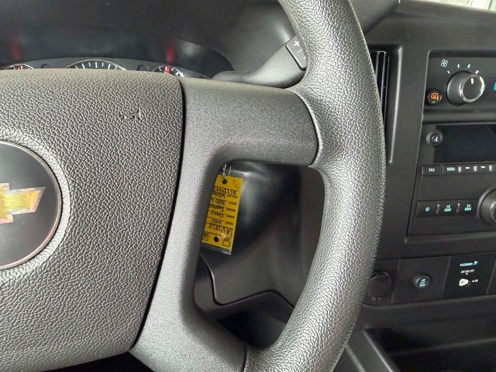 2025 Chevrolet Express Passenger LT Passenger