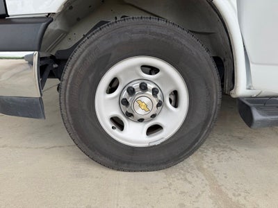 2025 Chevrolet Express Passenger LT Passenger