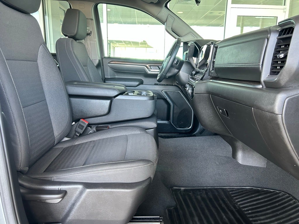 2025 Chevrolet Silverado 1500 LT LT1