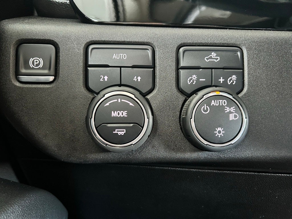 2025 Chevrolet Silverado 1500 LT LT1