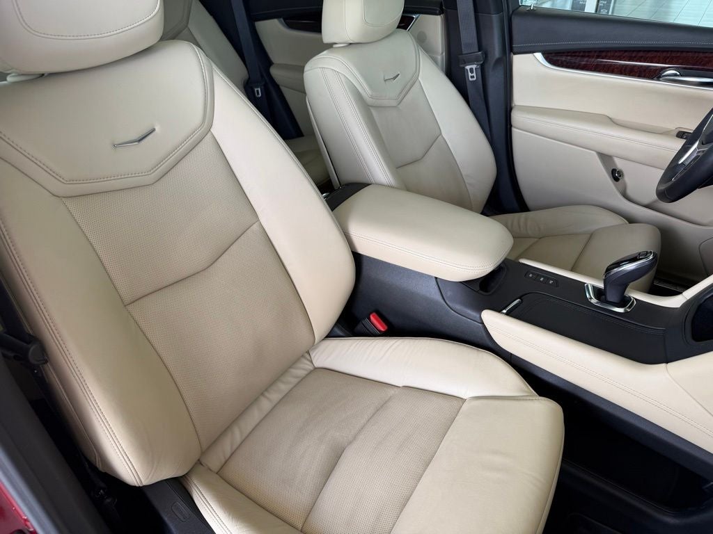 2017 Cadillac XT5 Premium Luxury