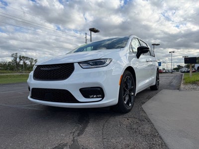 2025 Chrysler Pacifica Limited