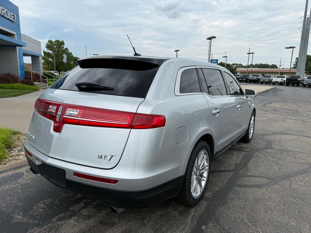 2019 Lincoln MKT Standard