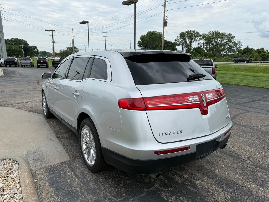 2019 Lincoln MKT Standard