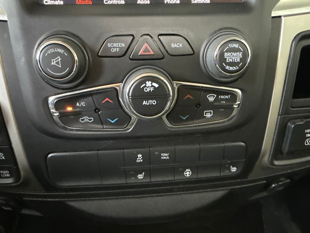 2020 RAM 1500 Classic SLT