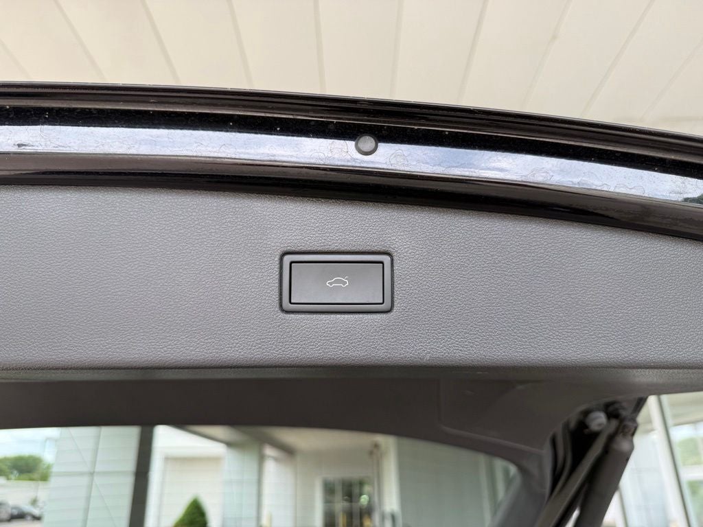 2023 Volkswagen Tiguan 2.0T SEL R-Line