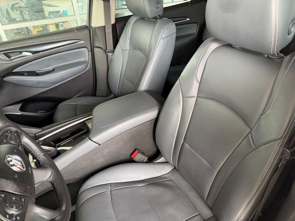 2020 Buick Enclave Essence