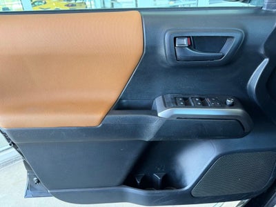 2016 Toyota Tacoma SR5