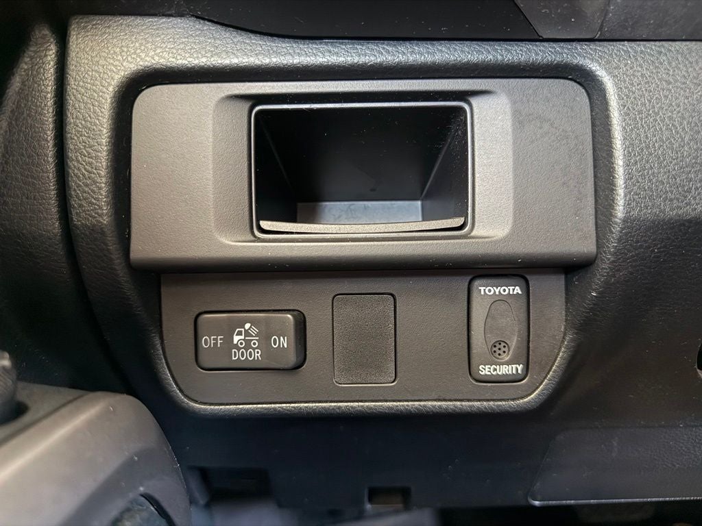 2016 Toyota Tacoma SR5
