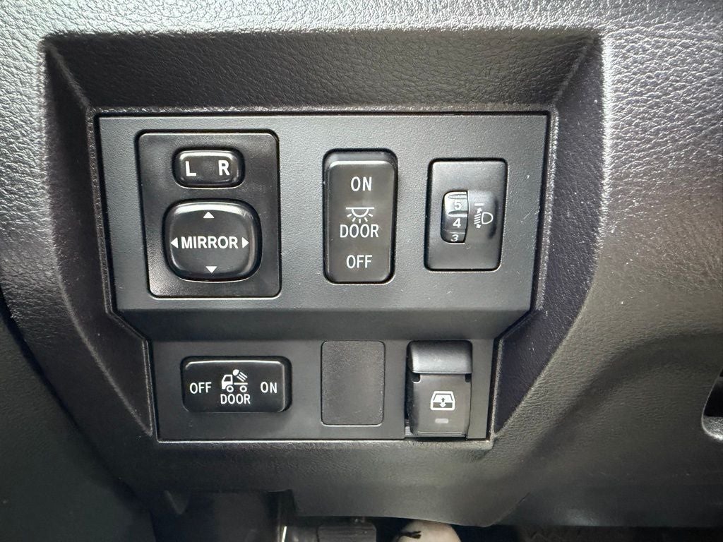 2015 Toyota Tundra Base