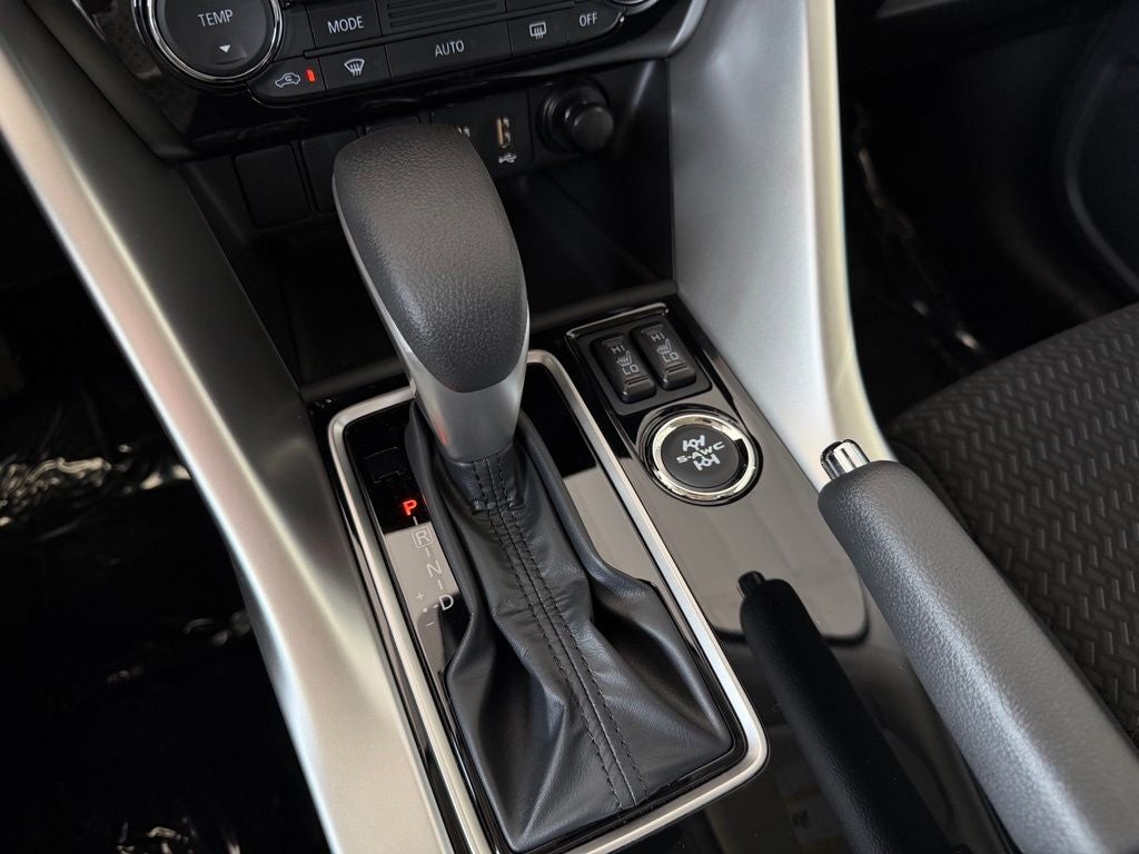 2026 Mitsubishi Eclipse Cross LE