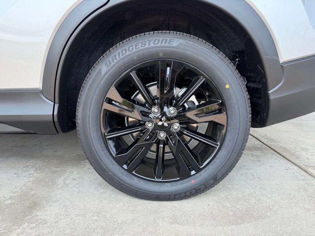 2026 Mitsubishi Eclipse Cross LE