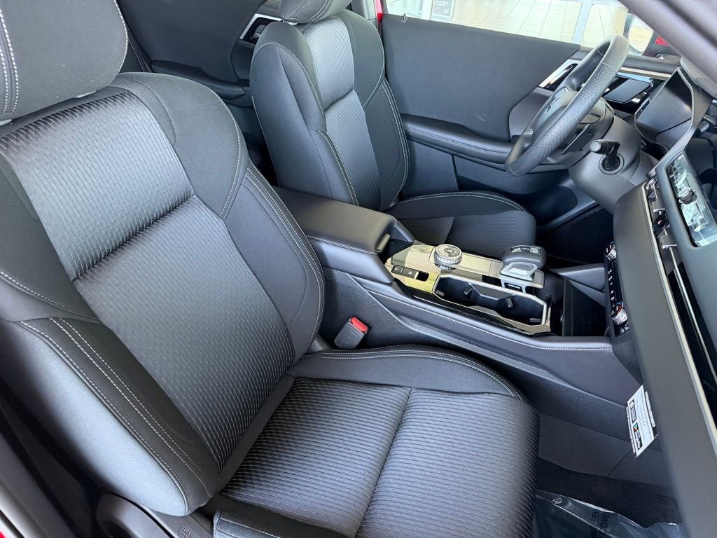 2026 Mitsubishi Outlander ES