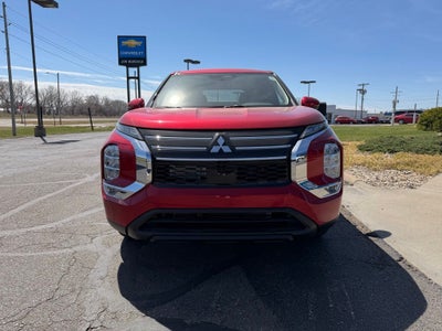 2026 Mitsubishi Outlander ES