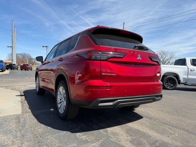 2026 Mitsubishi Outlander ES
