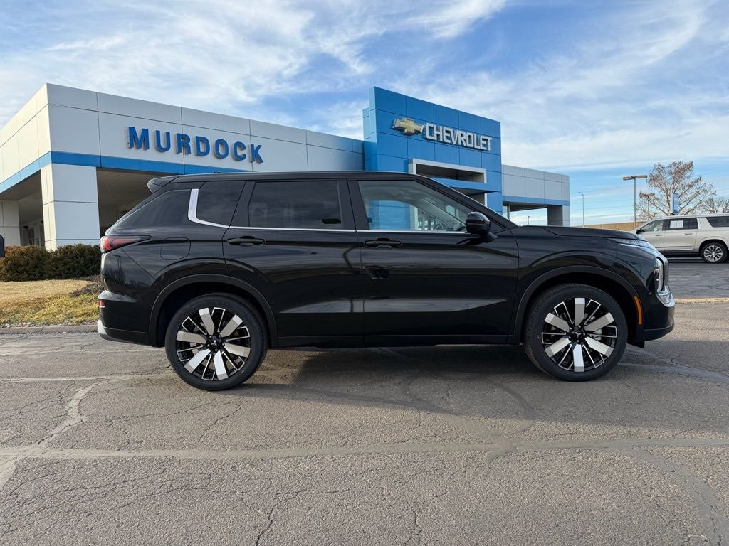 2026 Mitsubishi Outlander SE