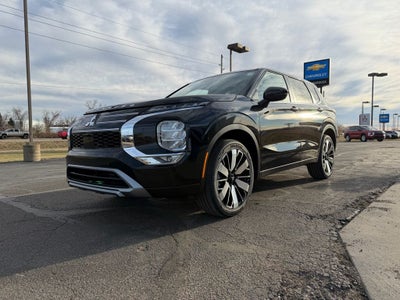 2026 Mitsubishi Outlander SE