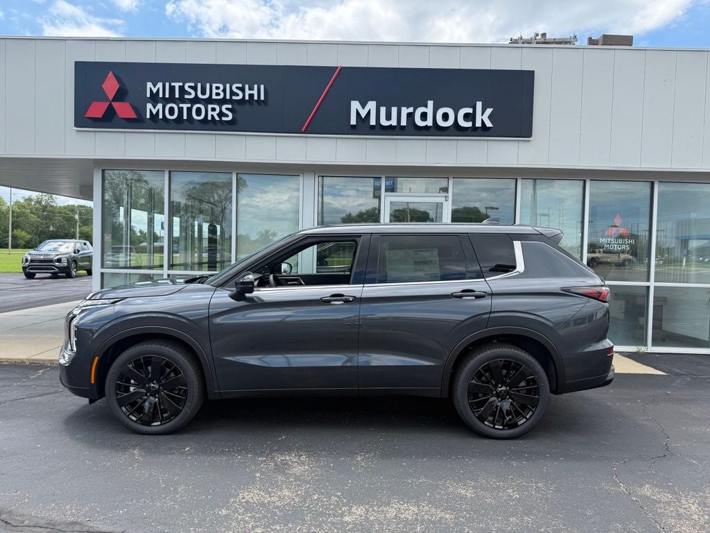 2026 Mitsubishi Outlander Base