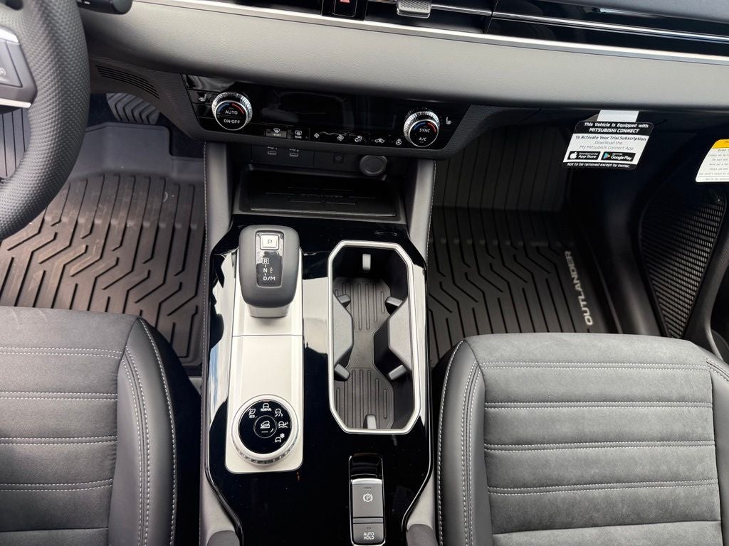 2026 Mitsubishi Outlander Base
