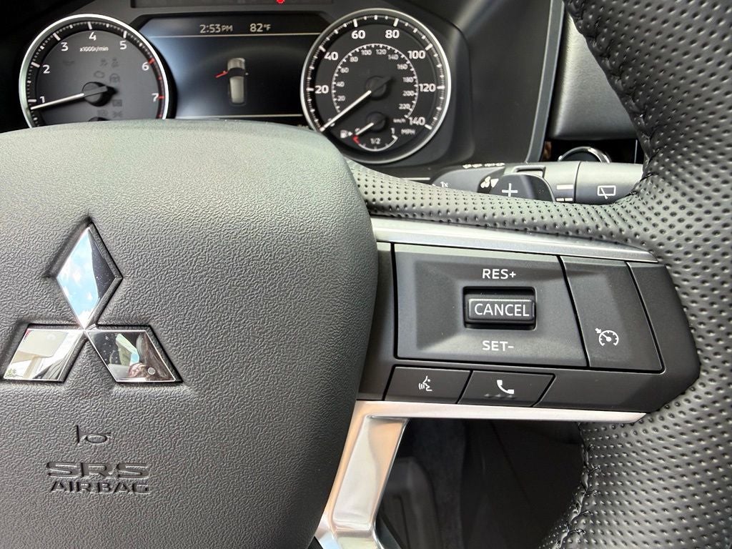 2026 Mitsubishi Outlander Base