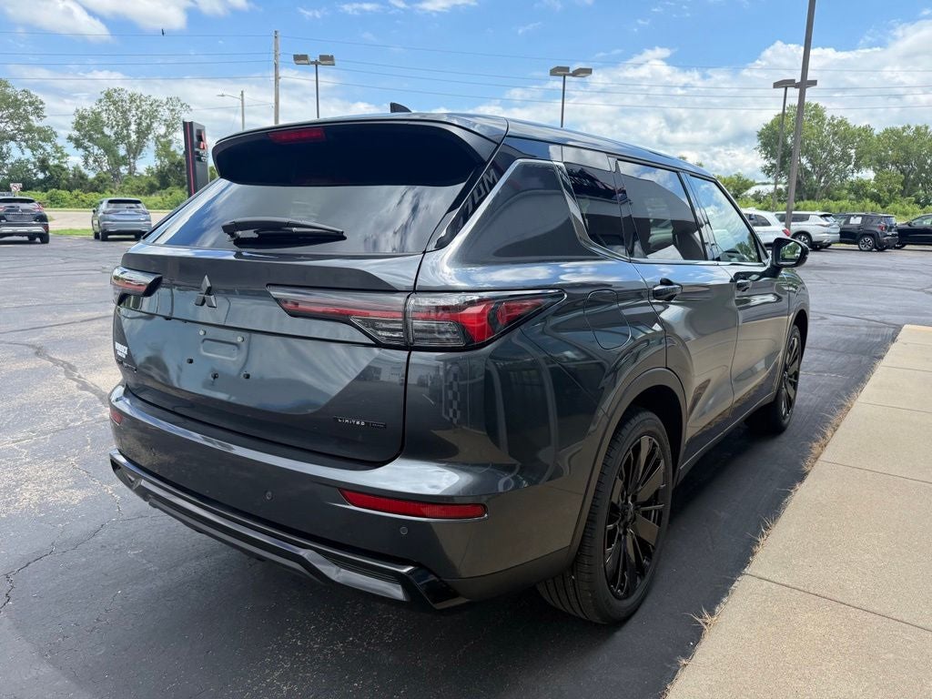 2026 Mitsubishi Outlander Base