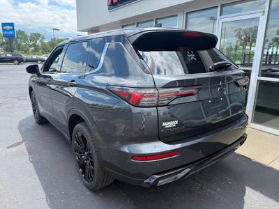 2026 Mitsubishi Outlander Base