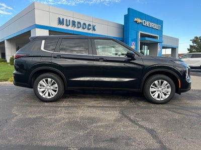 2025 Mitsubishi Outlander ES