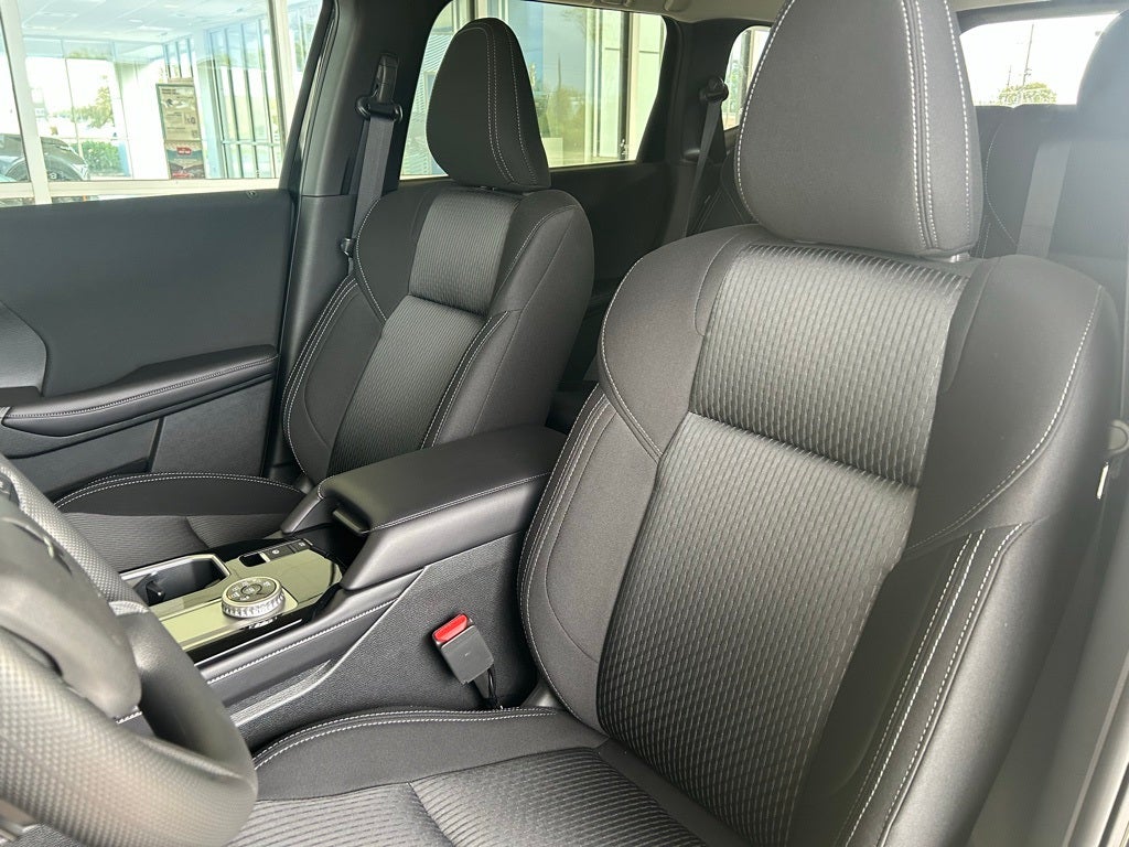 2025 Mitsubishi Outlander ES