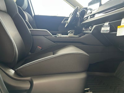 2025 Mitsubishi Outlander ES