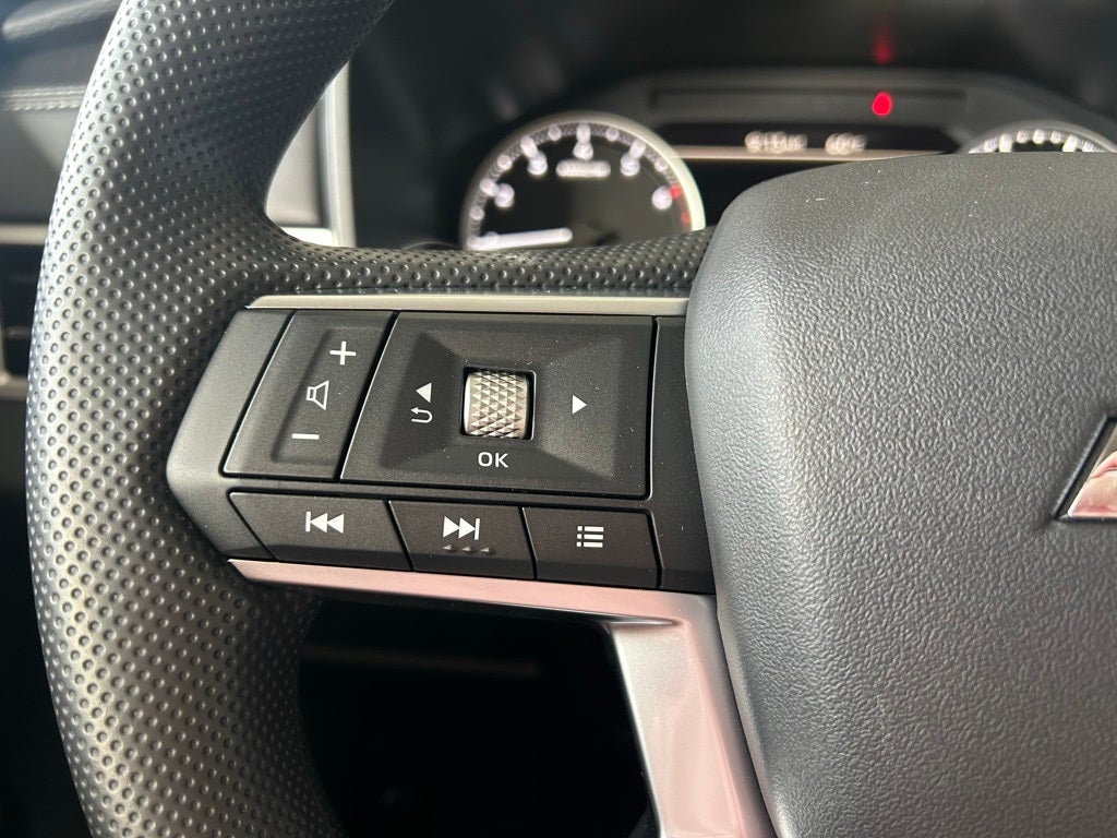 2025 Mitsubishi Outlander ES