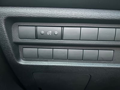 2025 Mitsubishi Outlander ES