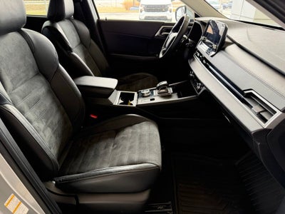 2022 Mitsubishi Outlander Base