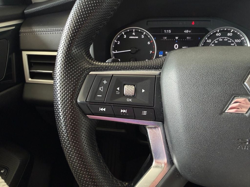 2022 Mitsubishi Outlander Base