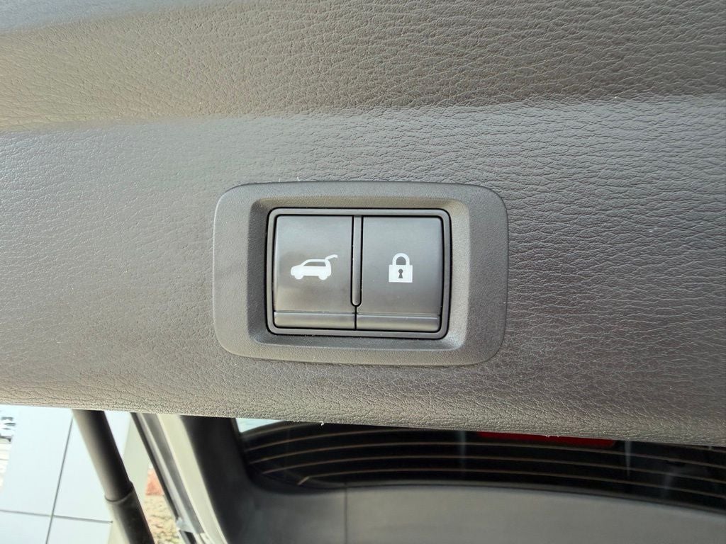 2022 Mitsubishi Outlander Base