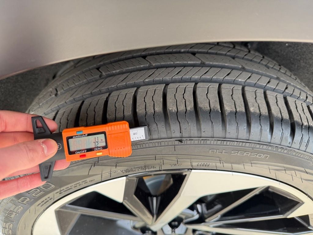 2022 Mitsubishi Outlander Base