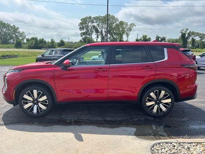 2025 Mitsubishi Outlander SE