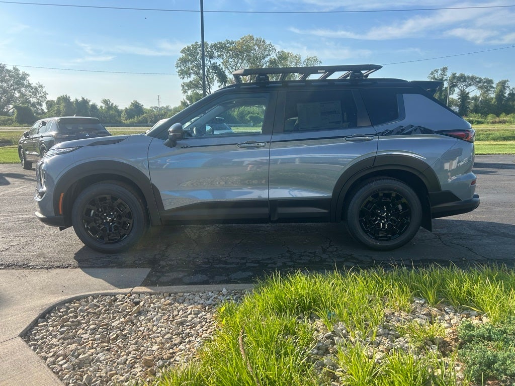 2025 Mitsubishi Outlander Trail Edition