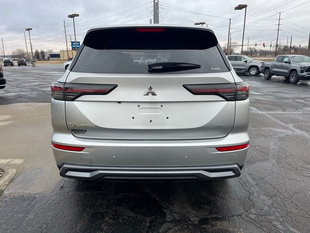 2026 Mitsubishi Outlander SE